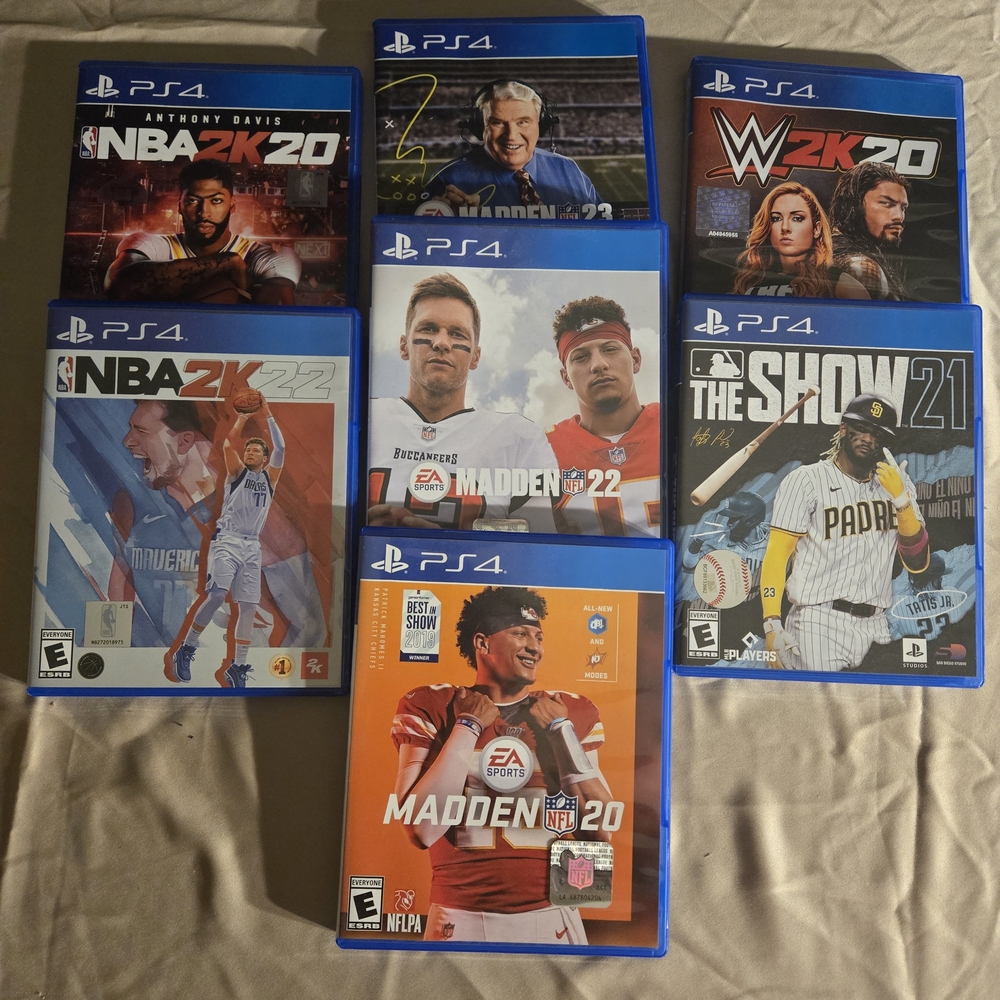 PS4 Sports Game Collection - Blue Cases